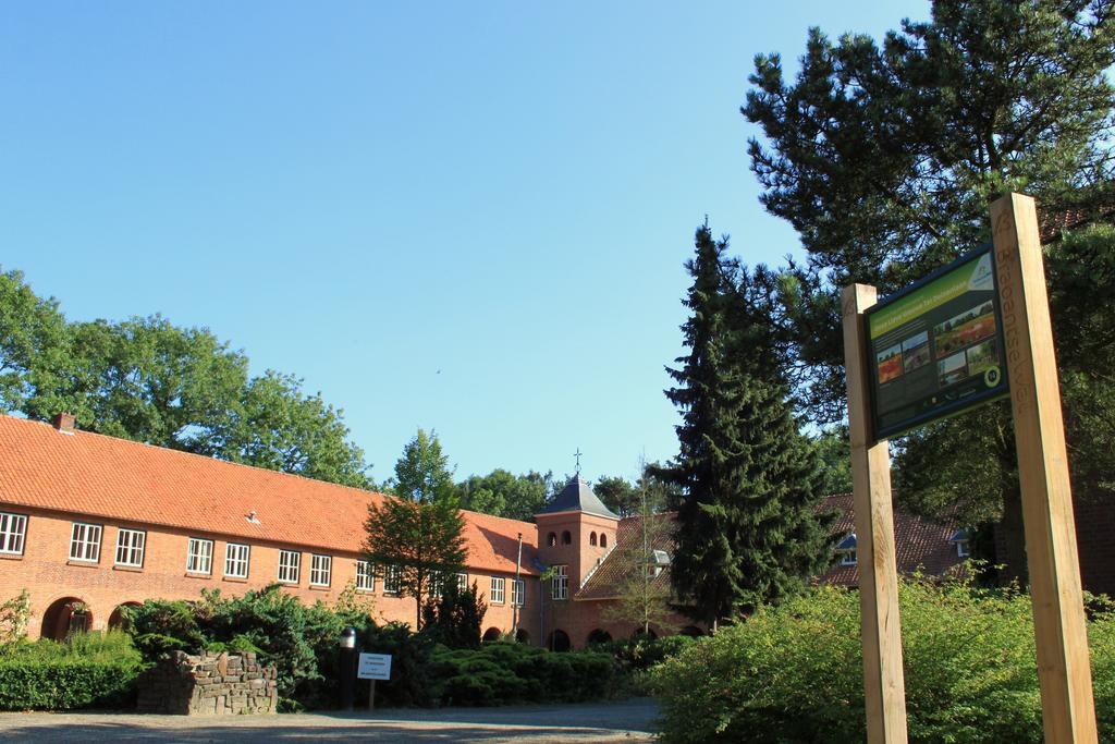Hotel De Volksabdij Ossendrecht Luaran gambar